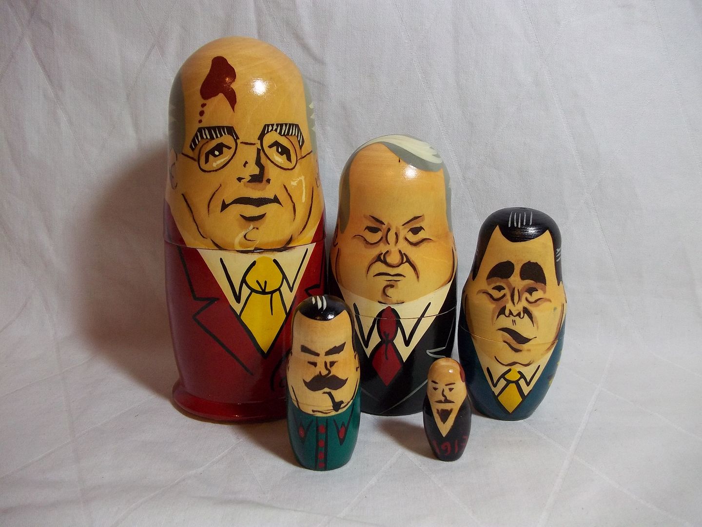 vintage ussr nesting dolls